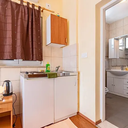 S1 - Just 50m From The With Sea View *