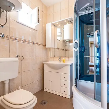 Apartment S1 - Just 50m From The With Sea View
