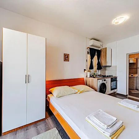 S 1 - Just 50m From The With Sea View *