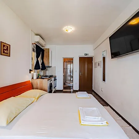 Apartman S 1 - Just 50m From The With Sea View *