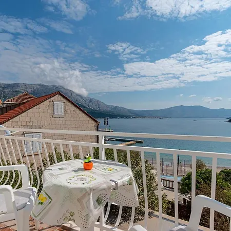 Apartmán S 1 - Just 50m From The With Sea View *
