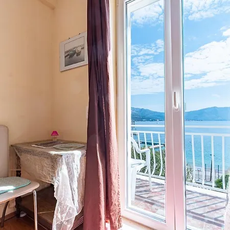 S1 - Just 50m From The With Sea View