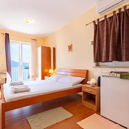 Apartment S1 - Just 50m From The With Sea View *