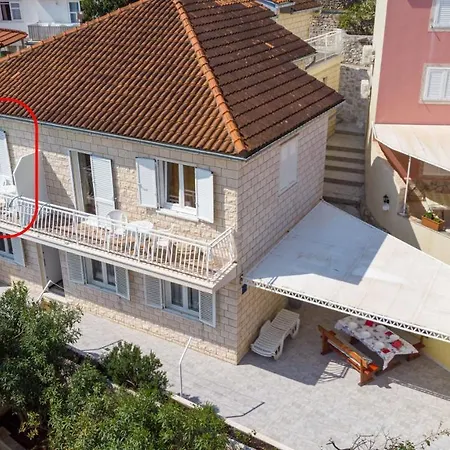 Apartment S1 - Just 50m From The With Sea View