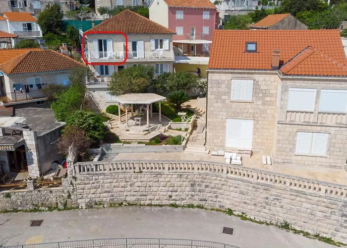 S1 - Just 50m From The With Sea View Apartment *